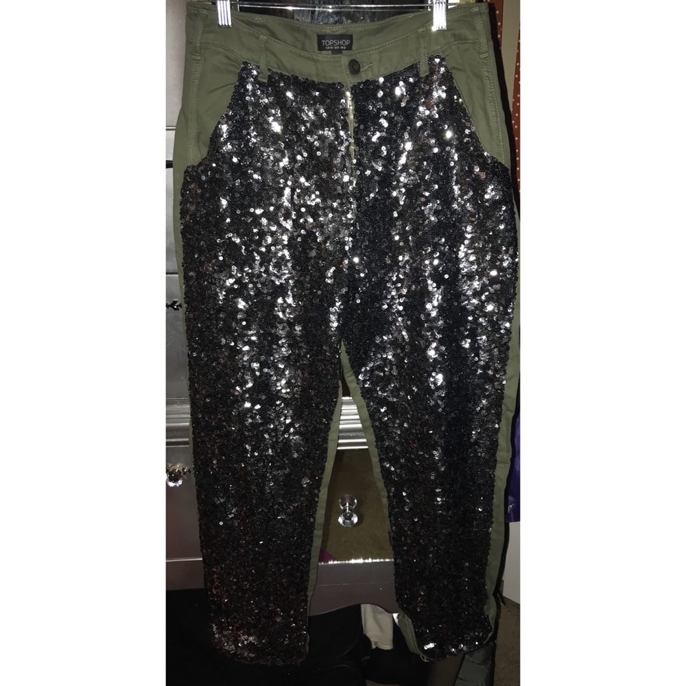 Sequins pants very cute